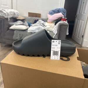 Adidas Yeezy Slide Dark Onyx
